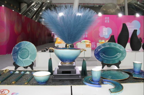 畢榮青參觀調研山東工藝美術學院2023設計藝術博覽會 聚焦工藝美術設計，共話創新傳承新篇章
